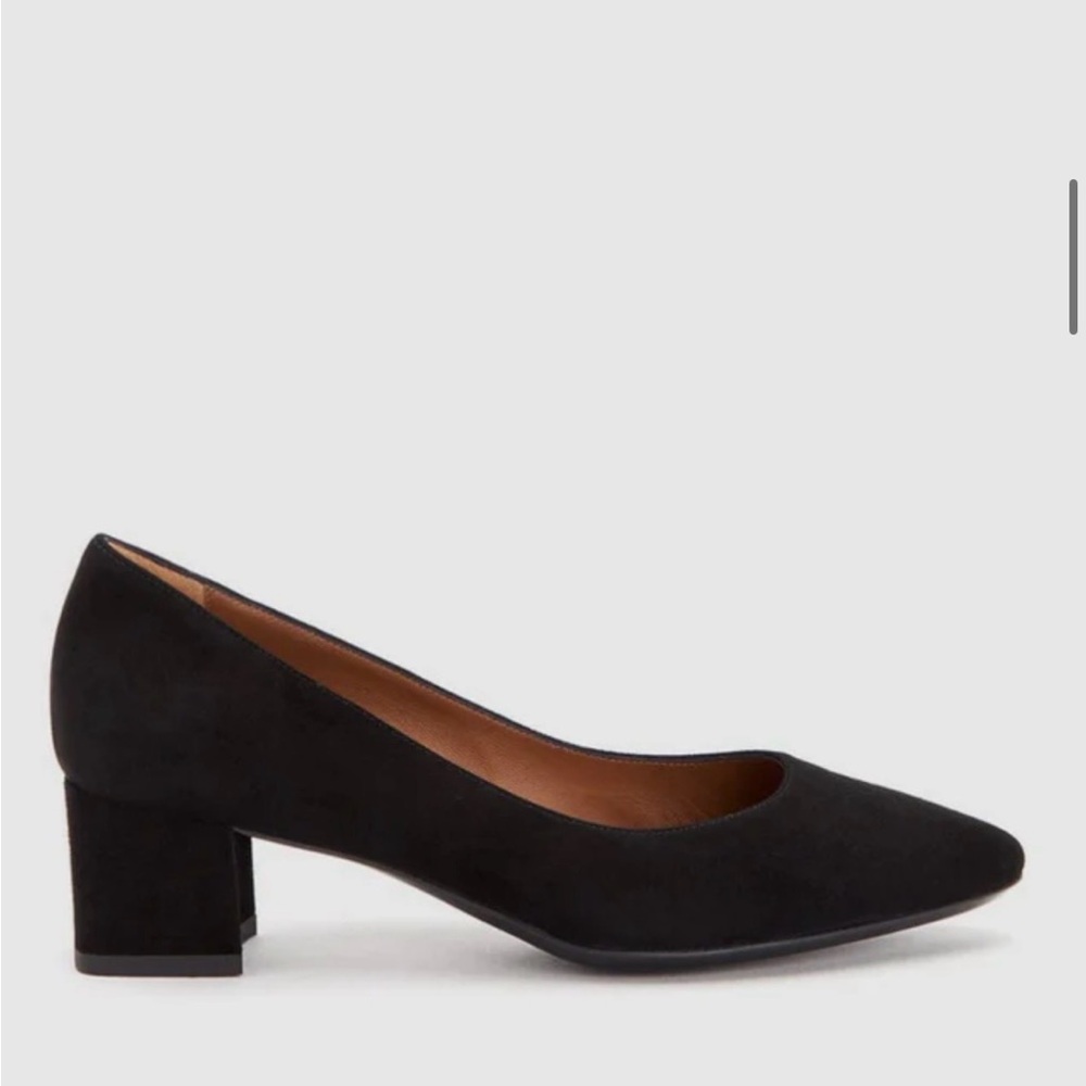 Aquatalia Pasha Black Suede Pump